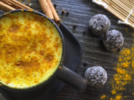 Super Easy Golden Milk Turmeric Latte